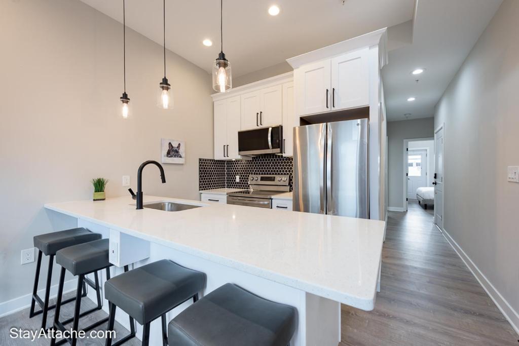 Apartment Lux 2br In Dc With Patio